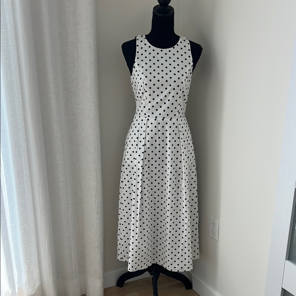 Elegant White Polka Dot Dress XS